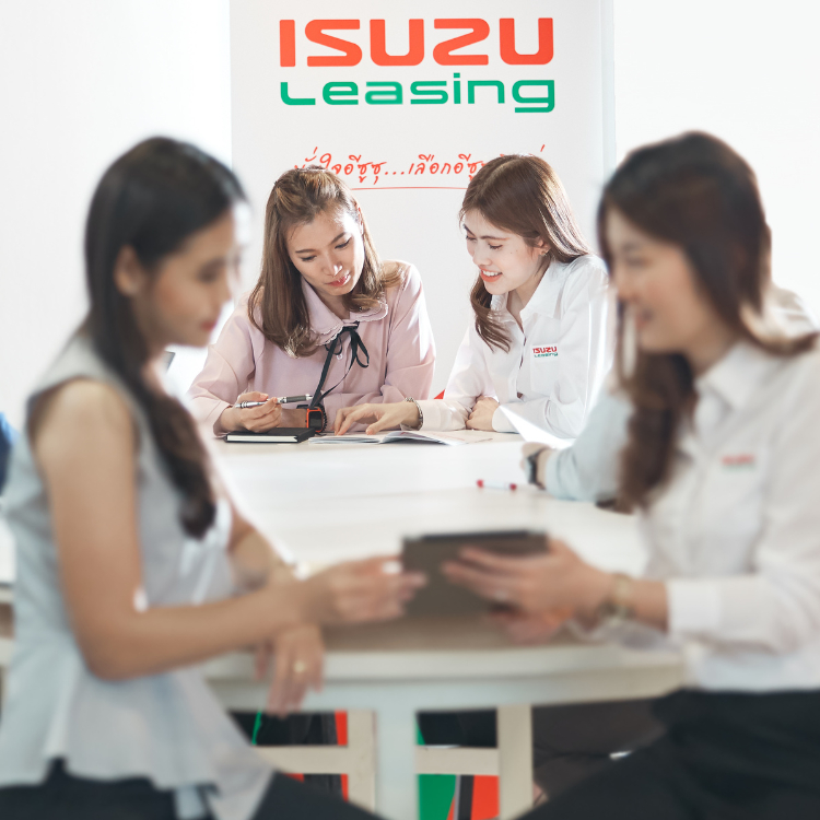 tripetch isuzu leasing banner